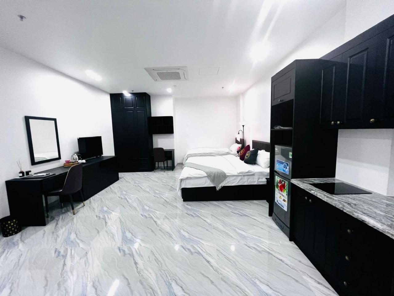 Golden Joy Hotel & Apartment Хайфон Экстерьер фото