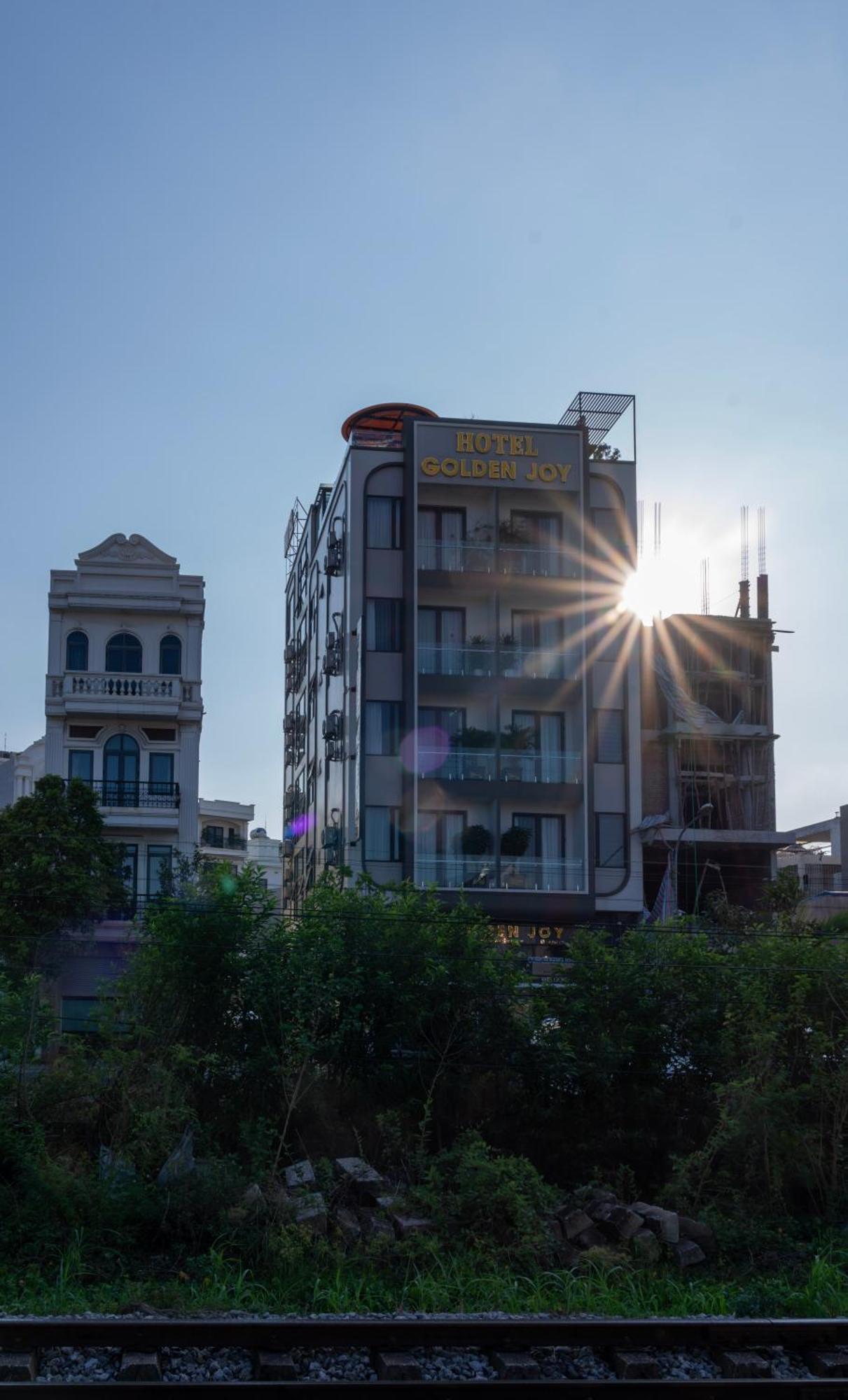 Golden Joy Hotel & Apartment Хайфон Экстерьер фото