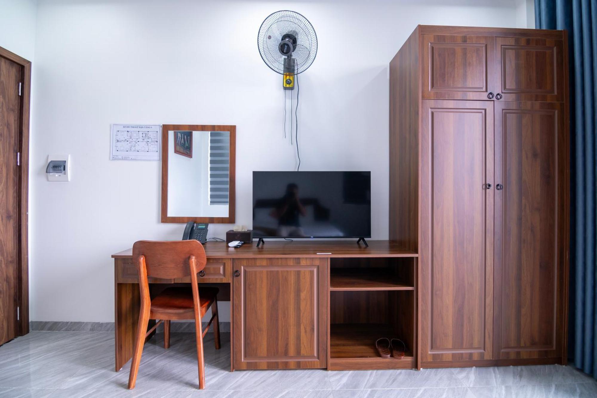 Golden Joy Hotel & Apartment Хайфон Экстерьер фото