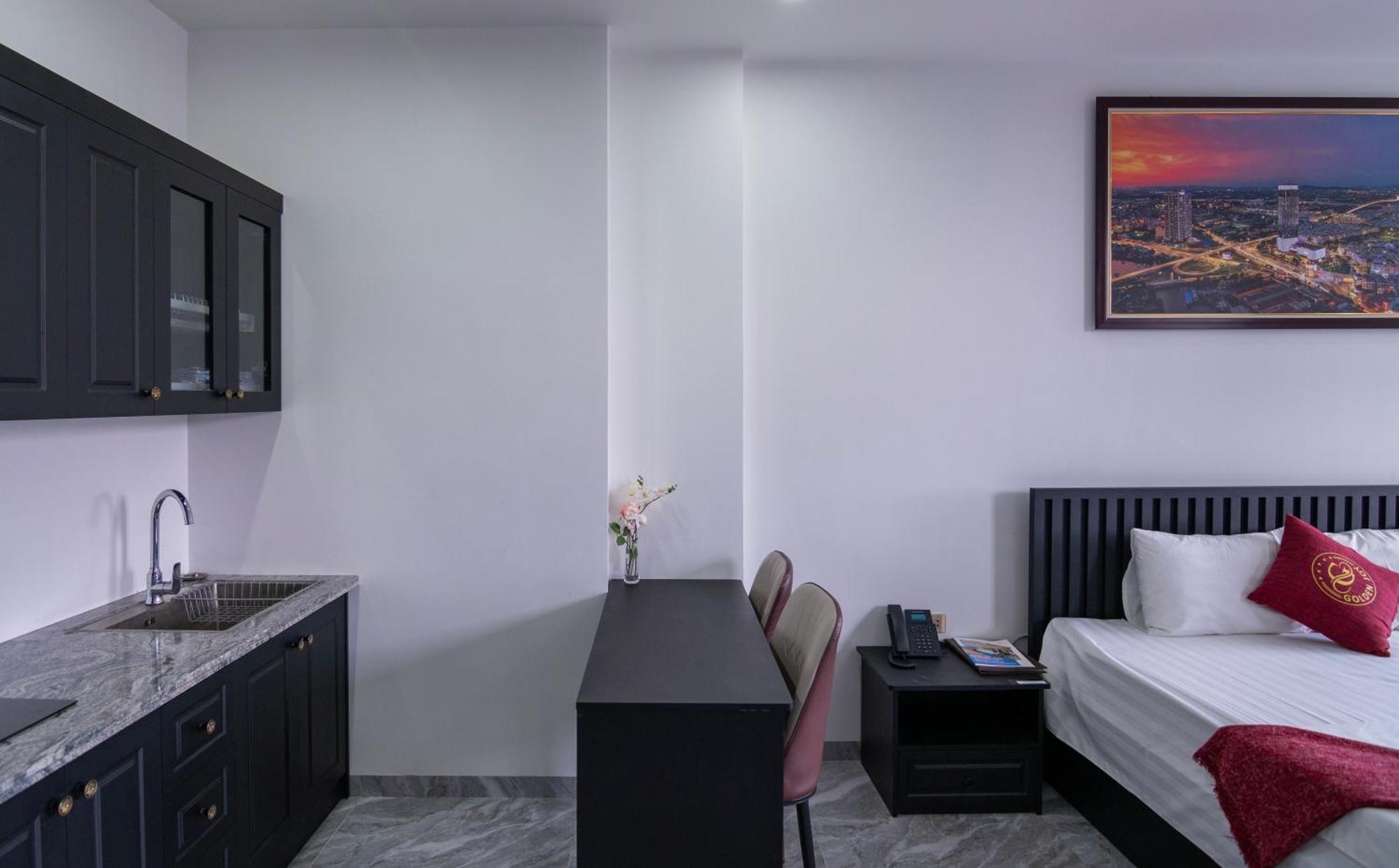 Golden Joy Hotel & Apartment Хайфон Экстерьер фото